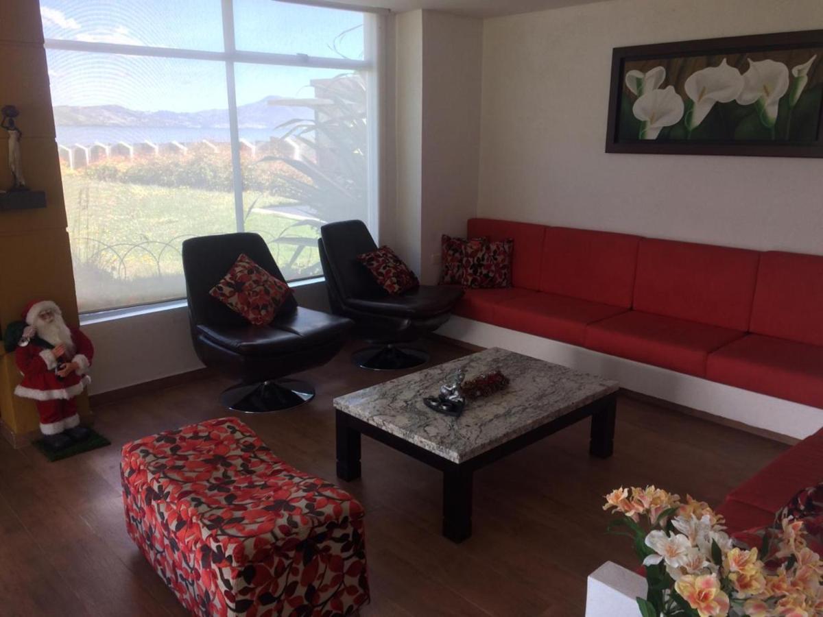 アキタニア Casa El Pino Bed & Breakfast エクステリア 写真