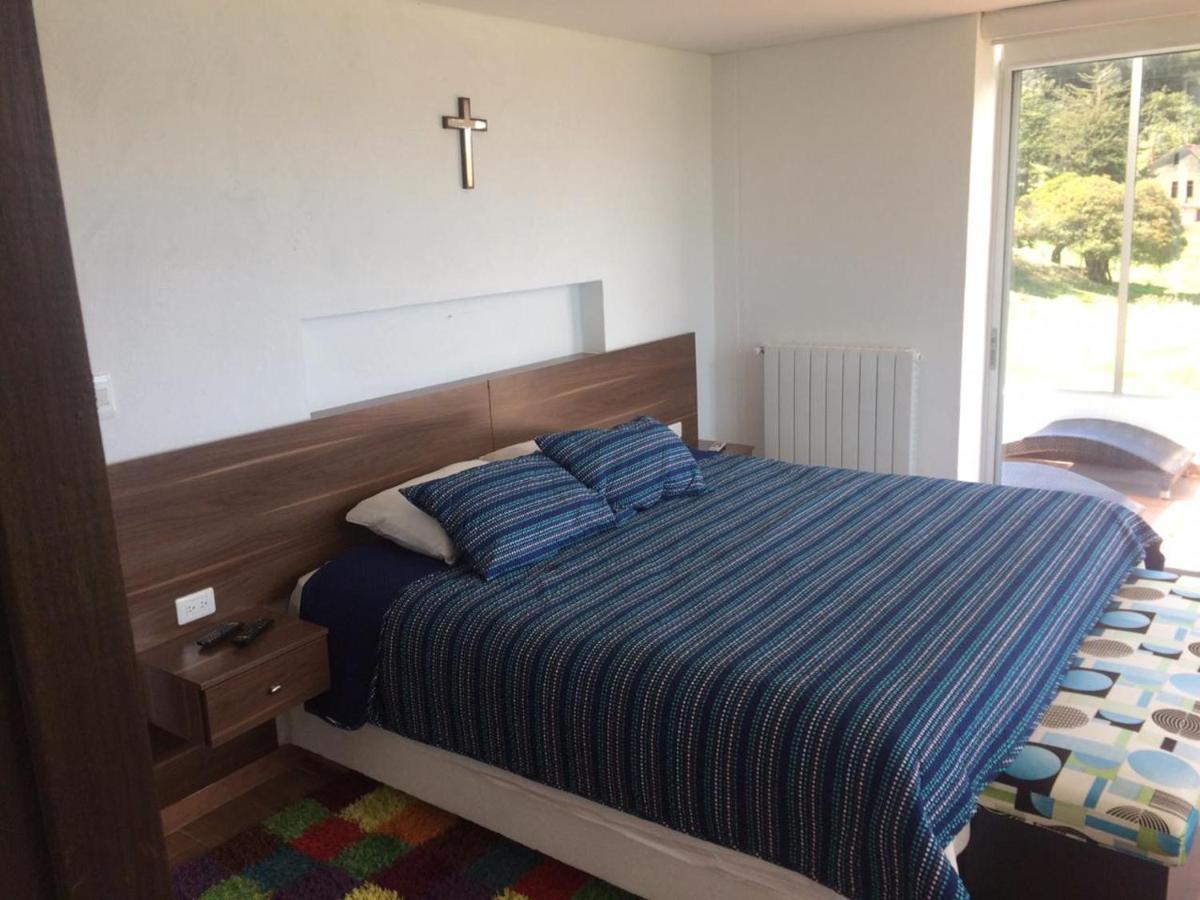 アキタニア Casa El Pino Bed & Breakfast エクステリア 写真